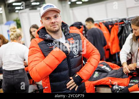 Norimberga, Germania. 23 ottobre 2024. Lo sciatore Andreas Sander alla cerimonia ufficiale di vestizione per atleti e allenatori della Associazione tedesca di Sci (DSV) prima dell'inizio della stagione. Crediti: Daniel Karmann/dpa/Alamy Live News Foto Stock