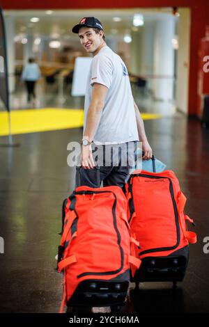 Norimberga, Germania. 23 ottobre 2024. Il pilota di sci Luis Vogt alla cerimonia ufficiale di vestizione per atleti e allenatori della Associazione Sci tedesca (DSV) prima dell'inizio della stagione. Crediti: Daniel Karmann/dpa/Alamy Live News Foto Stock