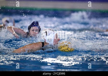 Domitilla Picozzi (SIS Roma) durante SIS Roma vs Brizz nuoto, partita femminile di pallanuoto di serie A1 a Roma, Italia, 23 ottobre 2024 Foto Stock