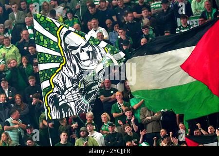 Milano, Italia. 23 ottobre 2024. Tifosi del Celtic durante la partita di calcio di UEFA Champions League tra Atalanta BC e Celtic FC allo stadio Gewiss di Bergamo, Italia settentrionale - mercoledì 23 ottobre 2024. Sport - calcio . (Foto di Spada/LaPresse) credito: LaPresse/Alamy Live News Foto Stock