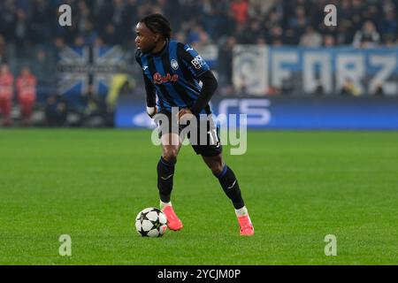 Ademola Lookman dell'Atalanta BC 1907 in azione durante la partita di calcio di fase MD3 della UEFA Champions League 2024/2025 tra l'Atalanta BC e il Celtic FC allo stadio Gewiss il 23 ottobre 2024, Bergamo, Italia. Foto Stock