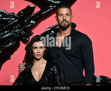 LONDRA, REGNO UNITO. 23 ottobre 2024. Cally Jane Beech e DJ o'Neal partecipano alla prima inglese di VENOM: The Last dance al BFI IMAX di Londra. (Foto di 李世惠/SEE li/Picture Capital) credito: Vedi li/Picture Capital/Alamy Live News Foto Stock