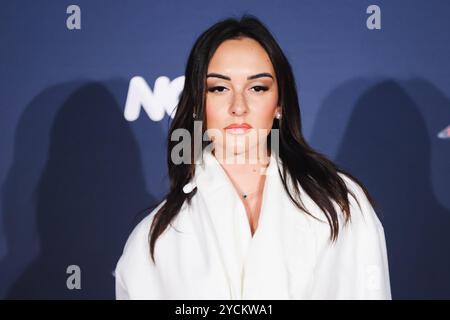 Milano, Italia. 22 ottobre 2024. LOWRAH partecipa al photocall per la conferenza stampa di X Factor al Teatro Repower di Milano, Italia, il 22 ottobre 2024 (foto di Alessandro Bremec/NurPhoto). Crediti: NurPhoto SRL/Alamy Live News Foto Stock