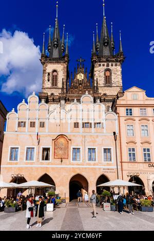 Chiesa di nostra Signora prima di Týn. Piazza della città Vecchia, Praga, Repubblica Ceca, Europa Foto Stock