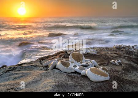 BONDI, AUSTRALIA - 30 OTTOBRE 2014; Sculpture by the Sea Annual Festival Event 2014. Scultura intitolata a prendersi cura dell'artista Hannah Streefkerk, S. Foto Stock