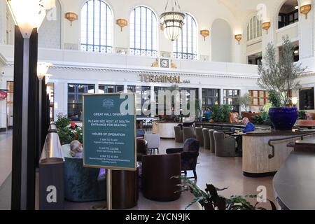 La Union Station di Denver è stata ristrutturata, un centro di trasporti in stile beaux Arts con ottimi ristoranti e un punto di riferimento storico, il Colorado. Foto Stock