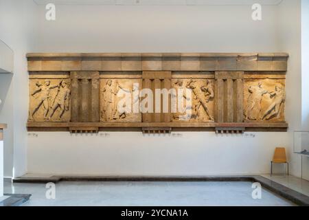 Fregio del Tempio e di Selinunte, Museo Archeologico regionale Antonio Salinas, Palermo, Sicilia, Italia Foto Stock