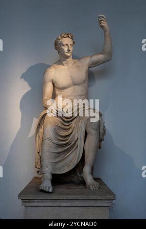 Statua colossale di Claudio, Museo Archeologico regionale Antonio Salinas, Palermo, Sicilia, Italia Foto Stock