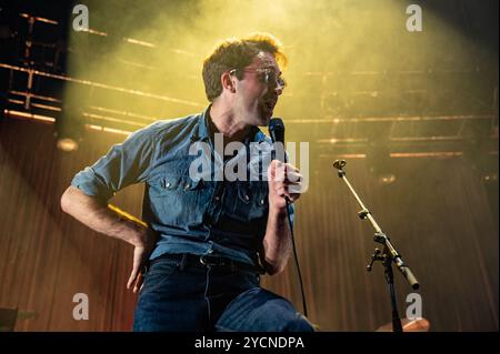 Londra, Regno Unito. 23 ottobre 2024. I vaccini si esibiscono di fronte a una folla esaurita al Roundhouse, nella loro città natale di Londra. Cristina Massei/Alamy Live News Foto Stock