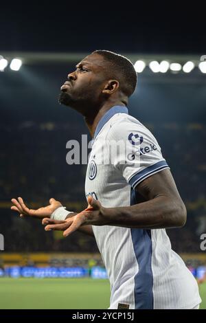 Berna, Svizzera. 23 ottobre 2024. Berna, Svizzera, 23 ottobre 2024: Marcatore Marcus Thuram (9 Inter) durante la partita di calcio della UEFA Champions League tra BSC Young Boys e FC Internazionale allo Stadion Wankdorf di Berna, Svizzera. Philipp Kresnik (Philipp Kresnik/Kresnikphotographie/SPP) credito: SPP Sport Press Photo. /Alamy Live News Foto Stock