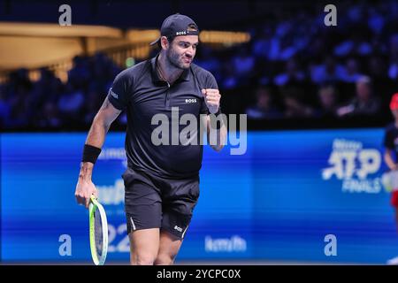 Vienna, Austria. 23 ottobre 2024. MATTEO BERRETTINI festeggia durante l'Erste Bank Open ATP500, torneo maschile di tennis. Berrettini ha vinto 6:3, 6:7, 6:3. (Credit Image: © Mathias Schulz/ZUMA Press Wire) SOLO PER USO EDITORIALE! Non per USO commerciale! Foto Stock