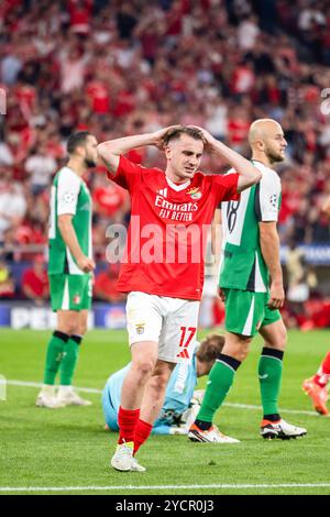 Lisboa, Portogallo. 23 ottobre 2024. Kerem Akturkoglu del Benfica reagisce durante la partita di UEFA Champions League, tra Benfica e Feyenoord all'Estadio Sport Lisboa e Benfica. Punteggio finale; Benfica 1:3 Feyenoord. Credito: SOPA Images Limited/Alamy Live News Foto Stock