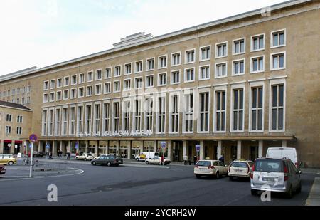 Aeroporto Tempelhof, due giorni prima della chiusura delle operazioni di volo, Berlino, 28 ottobre 2008, Berlino, Berlino, Germania, Europa Foto Stock