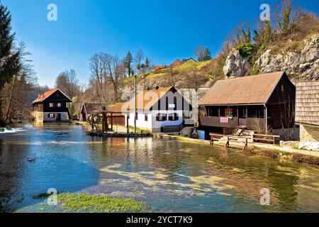 La caduta di acque villaggio di Rastoke in Croazia Foto Stock