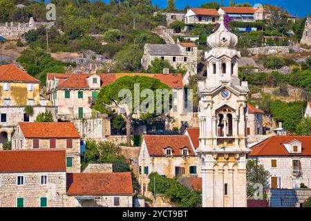 Il vecchio borgo in pietra di Lozisca, sull'isola di Brac Foto Stock