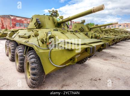 Pistola semovente russa NONA-SVK Foto Stock