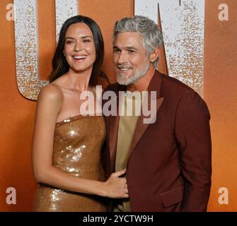 Los Angeles, Stati Uniti. 23 ottobre 2024. Odette Annable e il membro del cast Dave Annable arrivano per la prima stagione di "Special Ops: Lioness" al Linwood Dunn Theater di Los Angeles mercoledì 23 ottobre 2024. Foto di Jim Ruymen/UPI credito: UPI/Alamy Live News Foto Stock