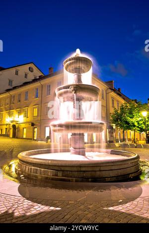 Lubiana fontana e piazza vista serale Foto Stock