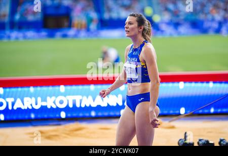 Alina Rotaru-Kottmann partecipa al salto lungo ai Giochi Olimpici di Parigi 2024. Foto Stock