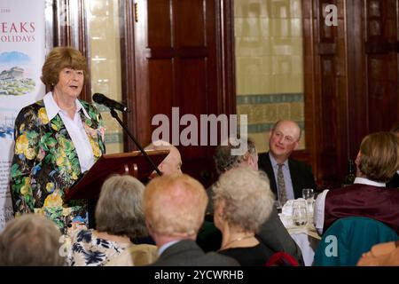 PAM Ayres all'Oldie Magazine Literary Lunch 22/10/24 Foto Stock