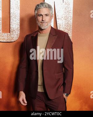 Dave Annable arriva alla Paramount+ Original Series LIONESS Season 2 Los Angeles Premiere tenutasi al Linwood Dunn Theater di Los Angeles, CALIFORNIA, mercoledì 23 ottobre 2024. (Foto di Sthanlee B. Mirador/Sipa USA) Foto Stock