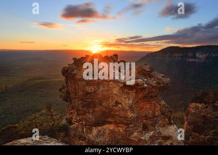 Tramonto sulle Blue Mountains a ovest di Sydney con vista sulla Megalong Valley Foto Stock