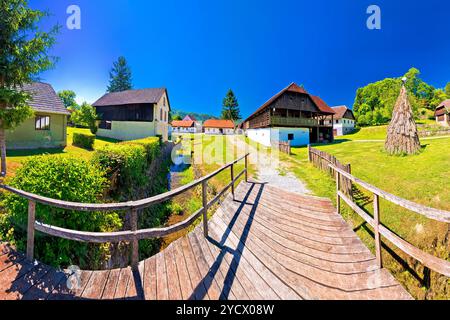 Tradizionale villaggio di Kumrovec nella regione Zagorje della Croazia vista panoramica Foto Stock