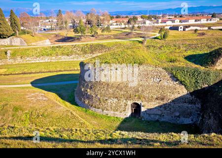 Città di Palmanova mura di difesa e di trincee, dichiarati patrimonio mondiale dell umanità dall UNESCO nella regione Friuli Venezia Giulia di Italia Foto Stock