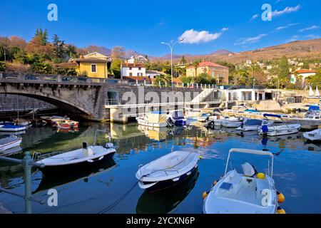 Icici village mare e porto di Opatija riviera Foto Stock