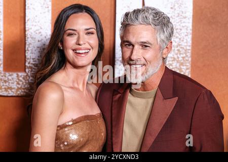 Hollywood, Stati Uniti. 23 ottobre 2024. HOLLYWOOD, LOS ANGELES, CALIFORNIA, Stati Uniti d'America - 23 OTTOBRE: Odette Annable e il marito Dave Annable arrivano alla prima di Los Angeles della serie originale di Paramount 'Lioness' stagione 2 tenutasi presso l'Academy of Motion Picture Arts Sciences - Linwood Dunn Theater il 23 ottobre 2024 a Hollywood, Los Angeles, California, Stati Uniti. (Foto di Xavier Collin/Image Press Agency) credito: Image Press Agency/Alamy Live News Foto Stock