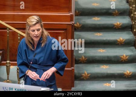 Bruxelles, Belgio. 24 ottobre 2024. Il ministro degli interni uscente Annelies Verlinden è illustrato durante una sessione plenaria della camera presso il parlamento federale, a Bruxelles, giovedì 24 ottobre 2024. BELGA FOTO JONAS ROOSENS credito: Belga News Agency/Alamy Live News Foto Stock