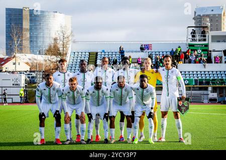 Reykjavik, Islanda. 24 ottobre 2024. I giocatori di Cercle sono stati raffigurati all'inizio di una partita di calcio tra l'islandese Vikingur Reykjavik e il belga Cercle Brugge KSV, giovedì 24 ottobre 2024, a Reykjavik, Islanda, il secondo giorno della fase a gironi del torneo UEFA Conference League. BELGA PHOTO ARNI TORFASON credito: Belga News Agency/Alamy Live News Foto Stock