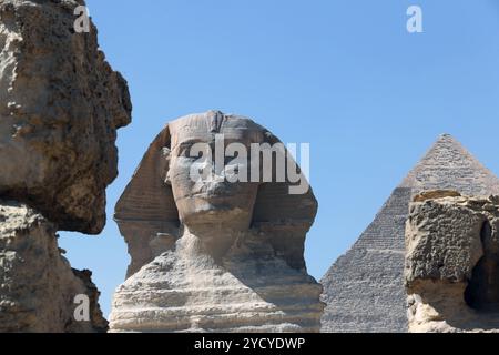 Turismo in Egitto Una vista generale della Sfinge e delle piramidi di Giza in Egitto, 24 ottobre 2024. Secondo il Vice Ministro del Turismo e delle Antichità per gli affari del Turismo, Ghada Shalaby, il numero di turisti che hanno visitato l'Egitto nei primi quattro mesi del 2024 è aumentato del 27% rispetto allo stesso periodo dell'anno scorso. Giza Egitto Copyright: XMatrixxImagesx/xKhaledxElfiqix Foto Stock