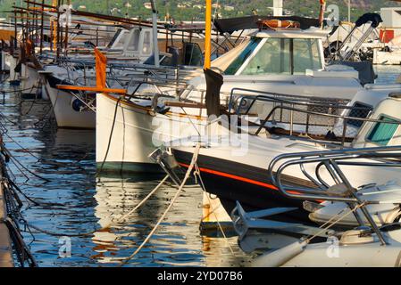 piccolo porto a cala bona, mallorca, spagna Foto Stock