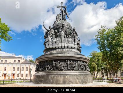 Millennium of Russia Monument (1862) nel Cremlino di Novgorod, Russia Foto Stock