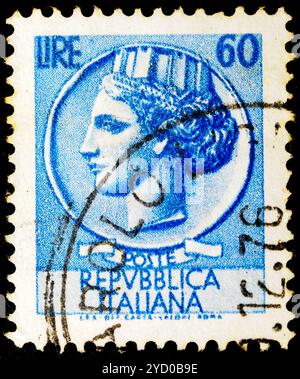 30 lire Siracusana fluorescente - francobollo italiano con una moneta greca di illustrazione Siracusa 1968/1969 serie ordinaria - francobollo italiano Foto Stock