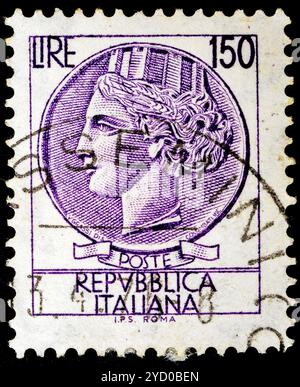 30 lire Siracusana fluorescente - francobollo italiano con una moneta greca di illustrazione Siracusa 1968/1969 serie ordinaria - francobollo italiano Foto Stock