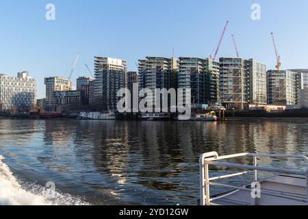 Vista dal Thames Clipper boat di Londra Foto Stock