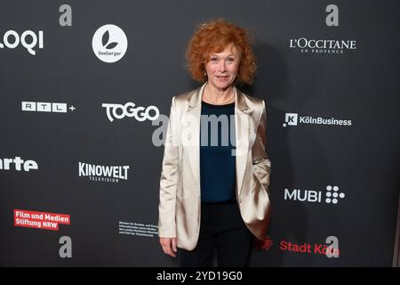 Heike TRINKER, Schauspielerin, Ritratto, Porträt, Ritratto, Angeschnittenes Einzelbild, Einzelmotiv, Roter Teppich, Red Carpet Show, Ankunft, arrivo, Film Festival Cologne Awards a Koeln, 24.10.2024. *** Heike TRINKER, attrice, ritratto, ritratto, immagine singola ritagliata, motivo singolo, red carpet, red carpet show, arrivo, arrivo, arrivo, Festival cinematografico Cologne Awards a Colonia, 24 10 2024 Foto Stock