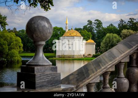 Catherine Park a Pushkin. L'architettura del parco. Russia, regione di Leningrado, San Pietroburgo, Pushkin 28 agosto 2017 Foto Stock