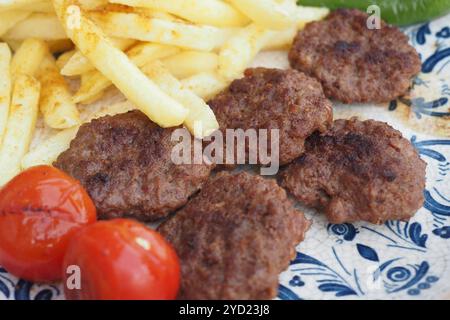 Tradizionale Kofte turco su piatto Foto Stock
