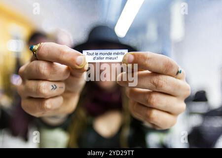 Mostra un messaggio speciale trovato in un cookie cinese Foto Stock