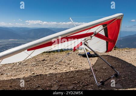 Appendi Gliders sulla cima della montagna Foto Stock