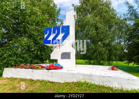 Monumento ai soldati caduti della divisione fucili del 229 Foto Stock