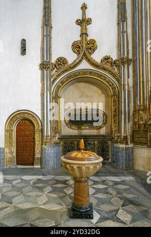 Salamanca, Spagna, 9 aprile 2024: Dettaglio dell'interno della nuova Cattedrale di Salamanca, Europa Foto Stock