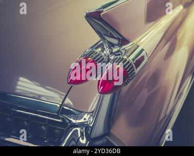 Immagine retrò filtrata della coda Di Un'auto d'epoca americana Foto Stock