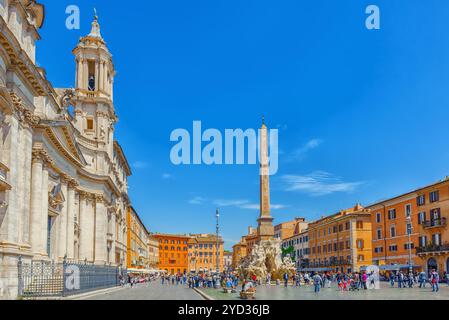 Roma, Italia - 09 Maggio 2017 : Piazza Navona è una piazza di Roma, Italia. Essa è costruita sul sito dello stadio di Domiziano, costruita nel I secolo D.C., un Foto Stock