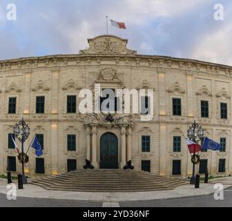 La Valletta, Malta, 23 dicembre 2023: Veduta del Palazzo del primo Ministro di Malta nel centro di la Valletta, Europa Foto Stock