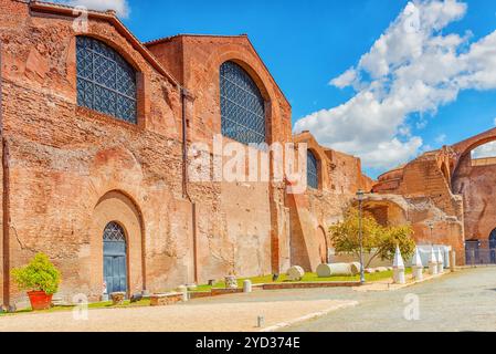 Basilica di Santa Maria delia - Angeli - e - Dei - Martiri (Santa Maria degli Angeli e dei Martiri) nei pressi di Piazza della Repubblica (Piazza della Repubblica). Esso Foto Stock