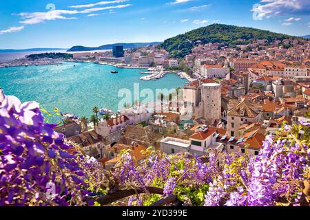 Vista sul lungomare di Spalato e sulla collina di Marjan Foto Stock